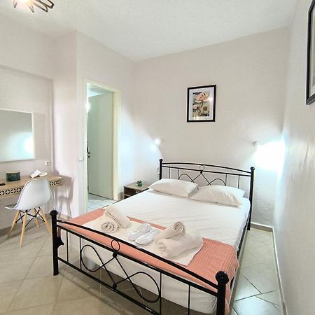 Poseidon Apartments Гайос Экстерьер фото
